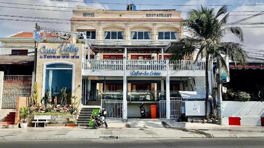 Pay Ocean Valley Hotel Mui Ne Exterior photo